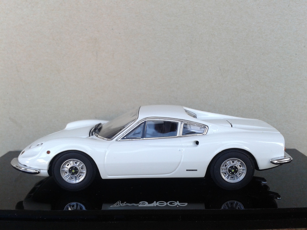 1969 Ferrari Dino 246 GT (Kyosho) (7)