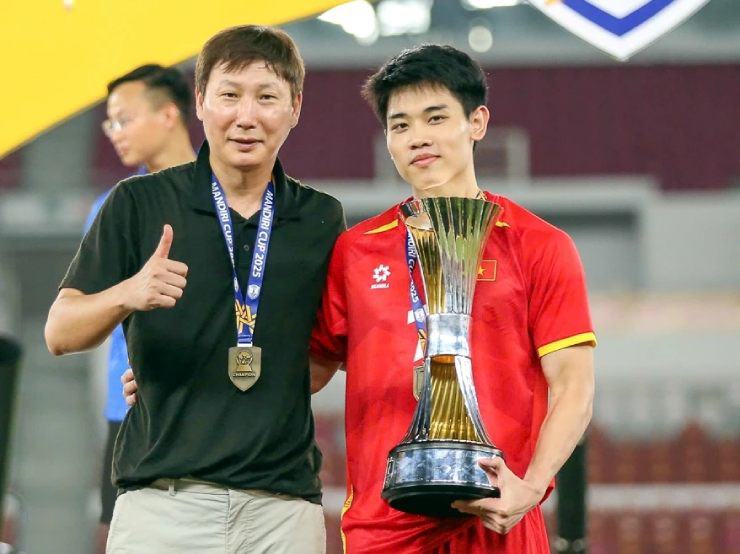 Dàn sao hot nhất SEA Games 33: Đình Bắc đua tài thần đồng Thái Lan