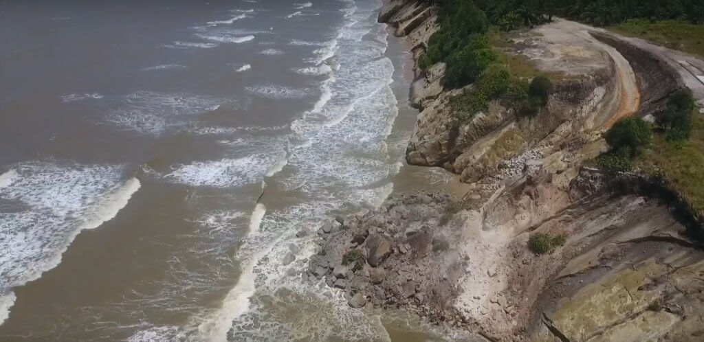 Tiada Lagi ‘Kepala Kuda’, Tusan Cliff Di Miri Runtuh 1