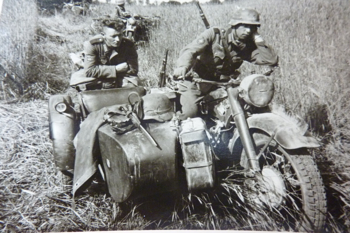 7x KRAD Schützen BMW MG-34 ,Estland Riga,Radfahr Btl 402 Roeckl Motorrad 1941 (1)
