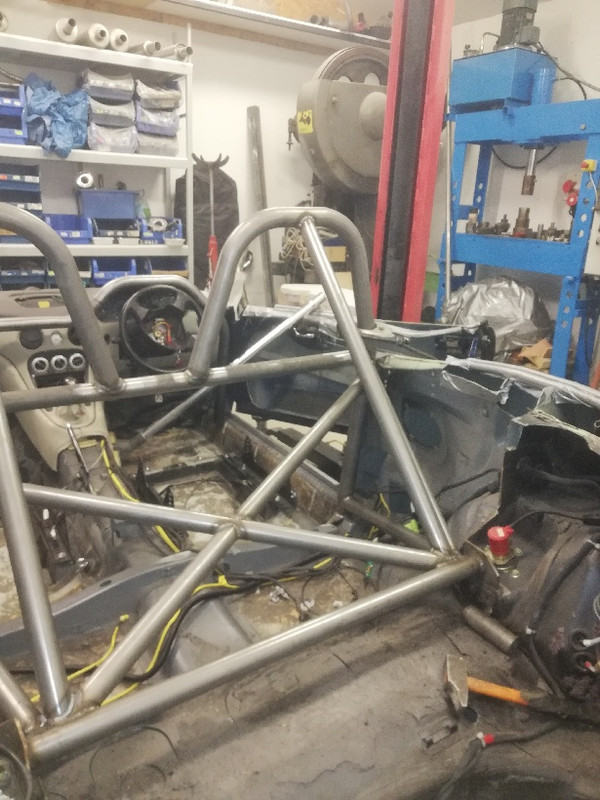 A1E56214-F33A-4890-9D9D-0A2444990474