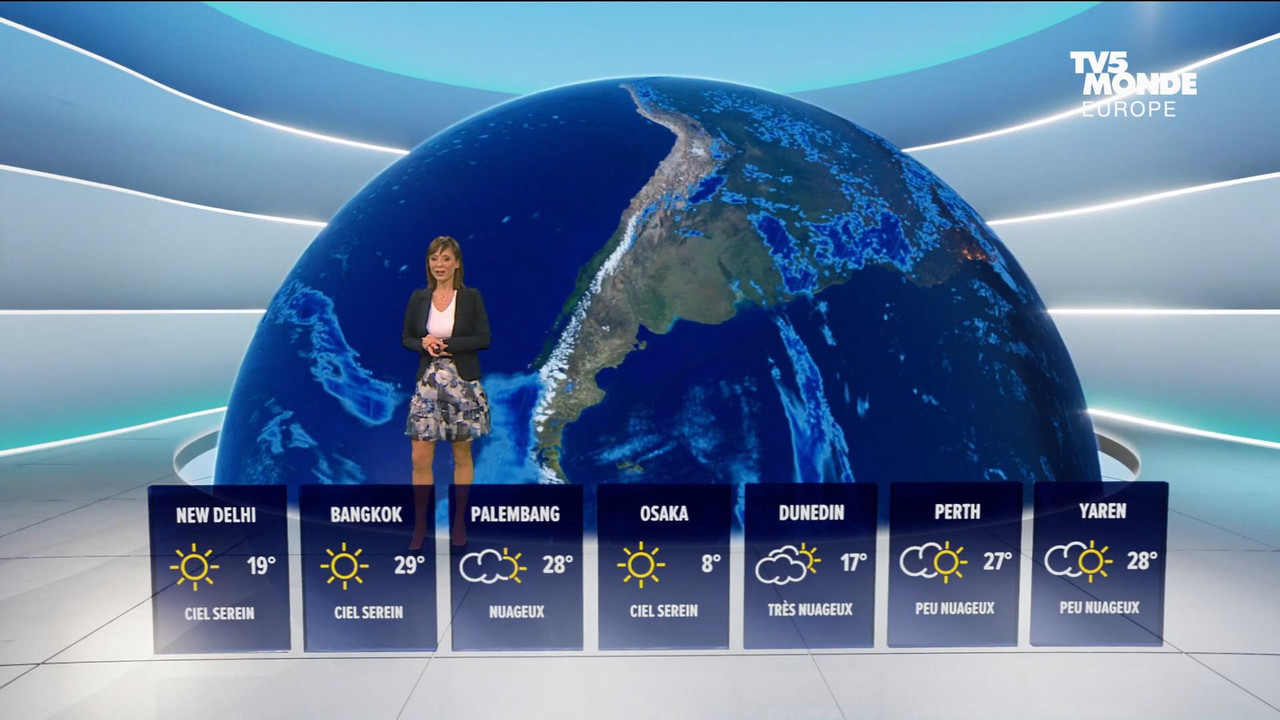 01.02 - 17.25.00 - Météo TV5 FBS. Le bulletin météorologique internat....ts_snapshot_10.45_[2022.01.