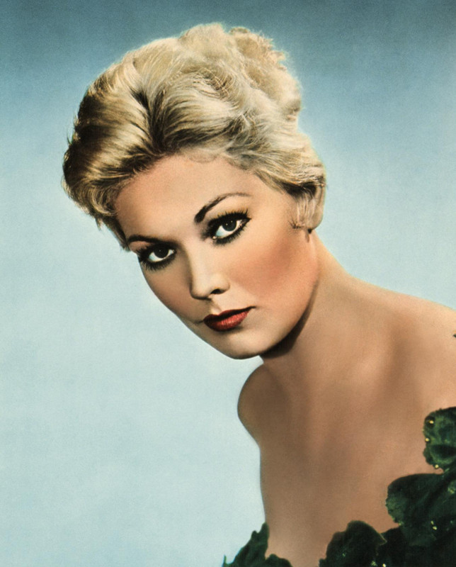 kim_novak_230