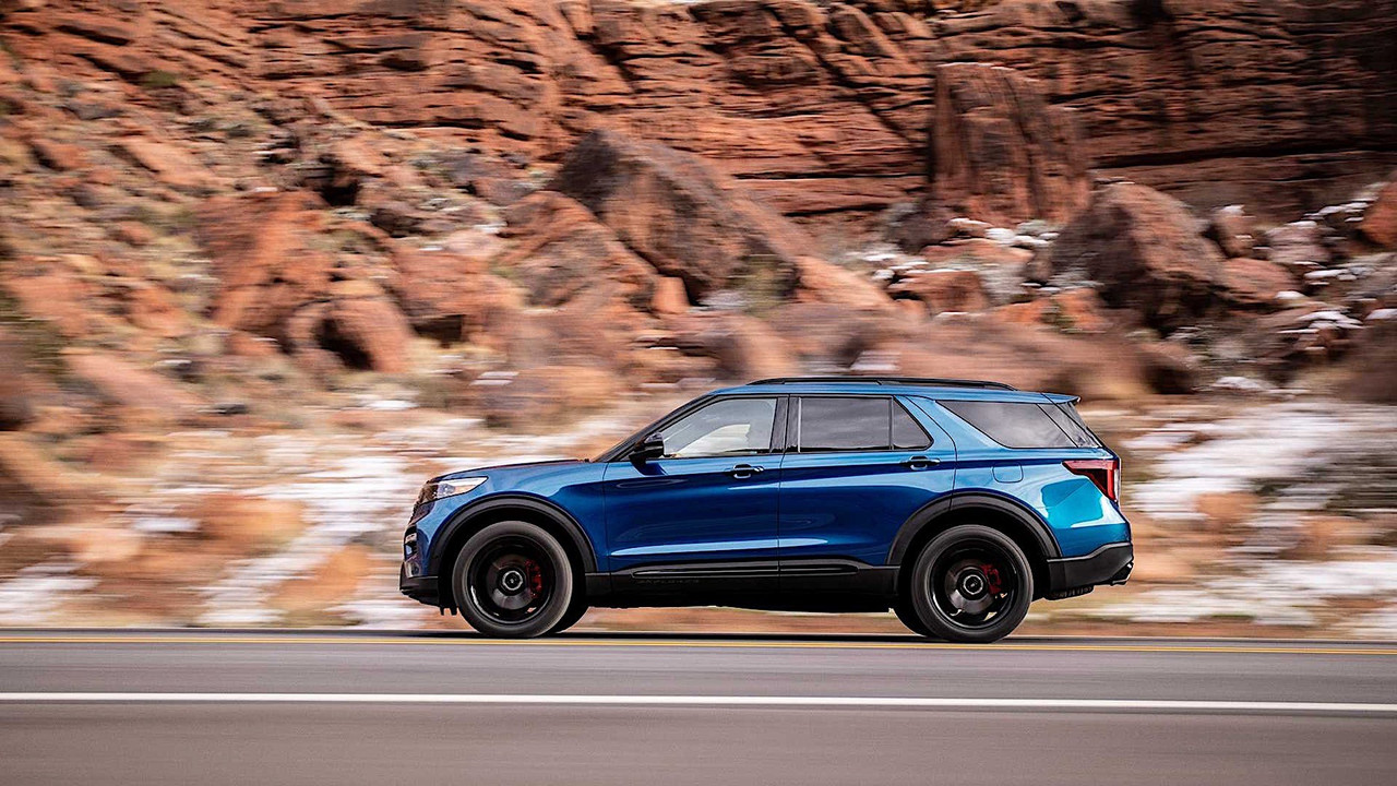 2020 Ford Explorer ST (7)