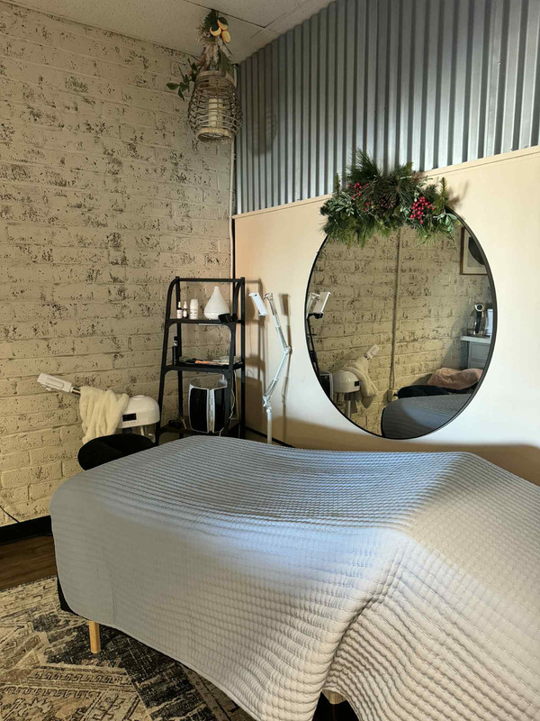 Serene Salon Space