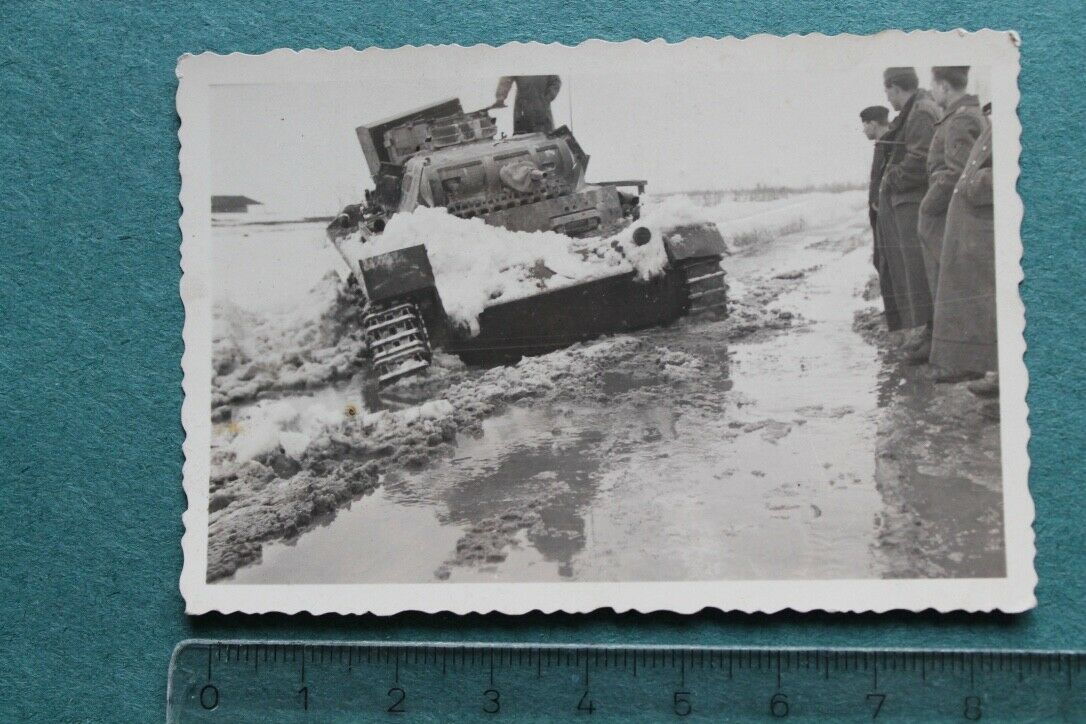 Foto Photo FD Wehrmacht Panzer tank Panzermänner Straße Schnee Warschau Polen