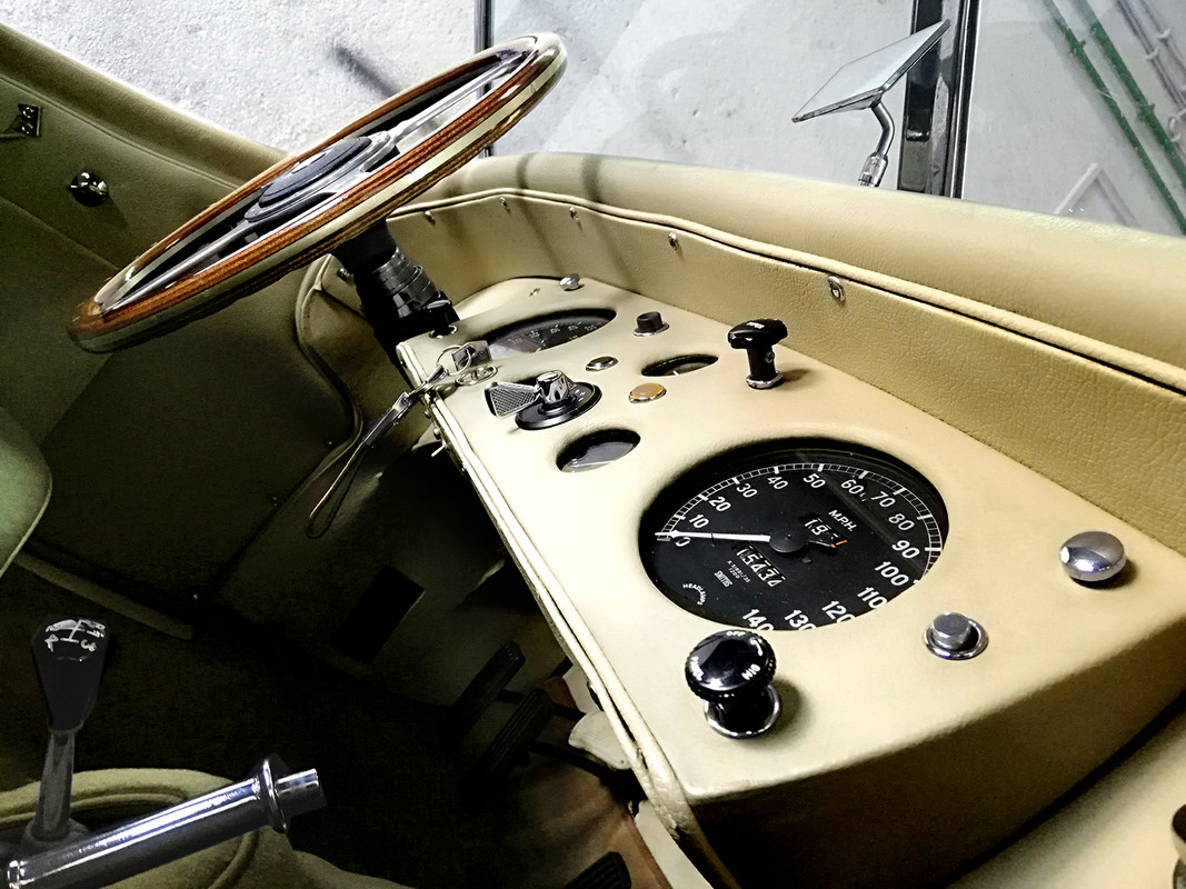 JAG_XK140_EA2403-17