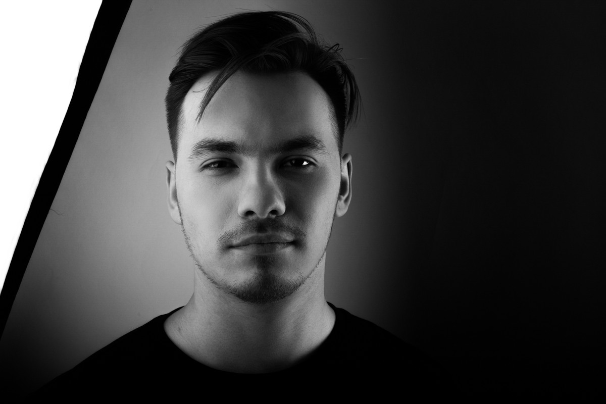 8FDBA4AB-0EEB-4605-91D9-95F2BE8B0F43