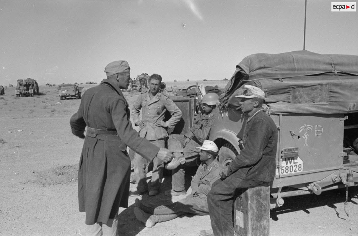 Horch 108 radio (Typ 40) de la Luftwaffe immatriculée WL 58028. (2)