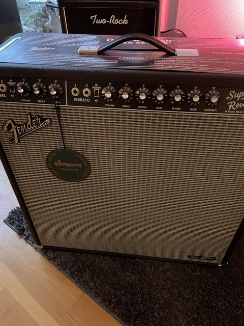 CCCB5DC3-DA93-4954-9E79-793E1FAB345E