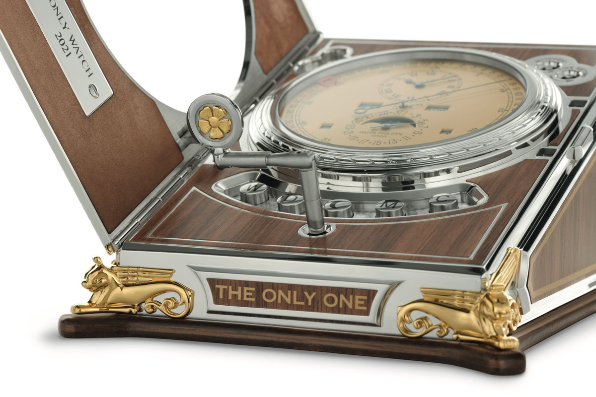 Patek-Philippe-Only-Watch-2021-complicated-desk-clock-27001M-001-5-2048x1365