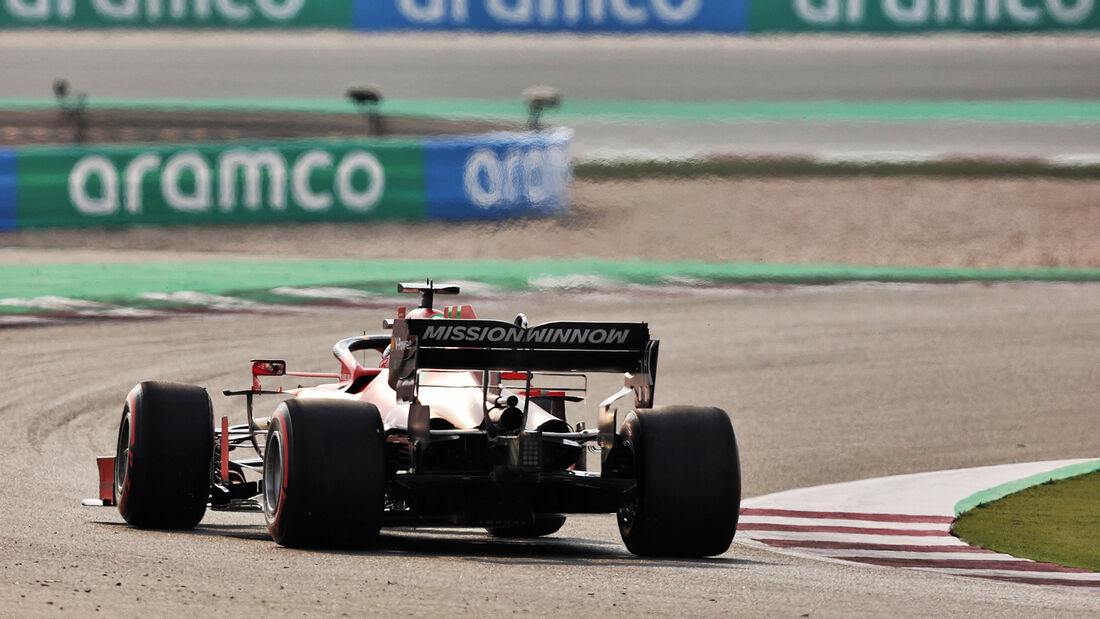 Charles-Leclerc-Ferrari-GP-Katar-2021-Freitag-19-11-2021-169Gallery-c4a9a42d-1852161