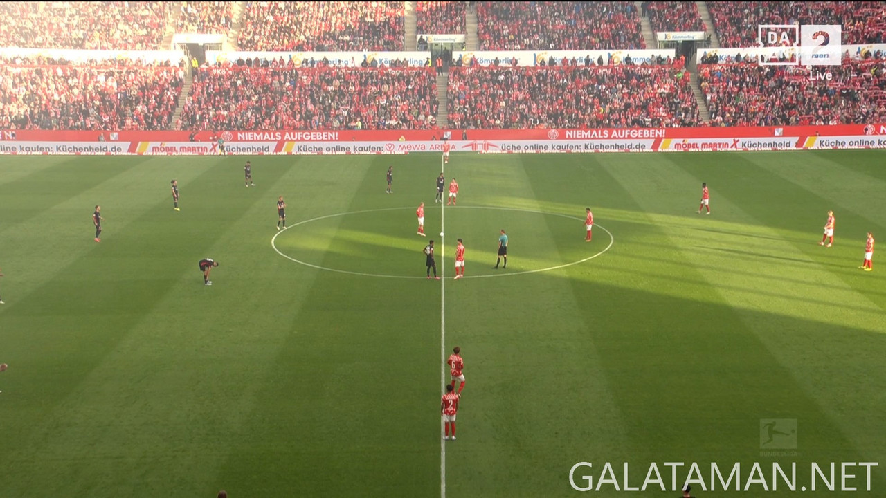 [Image: 05-04-18-50-01-DAZN-2-FHD-FSV-Mainz-05-v...24-879.jpg]