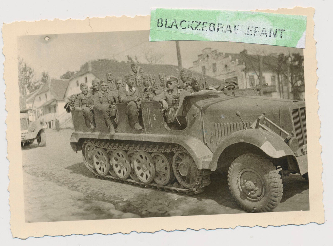Foto wk2 Panzer Spähwagen Halbkette im Fronteinsatz