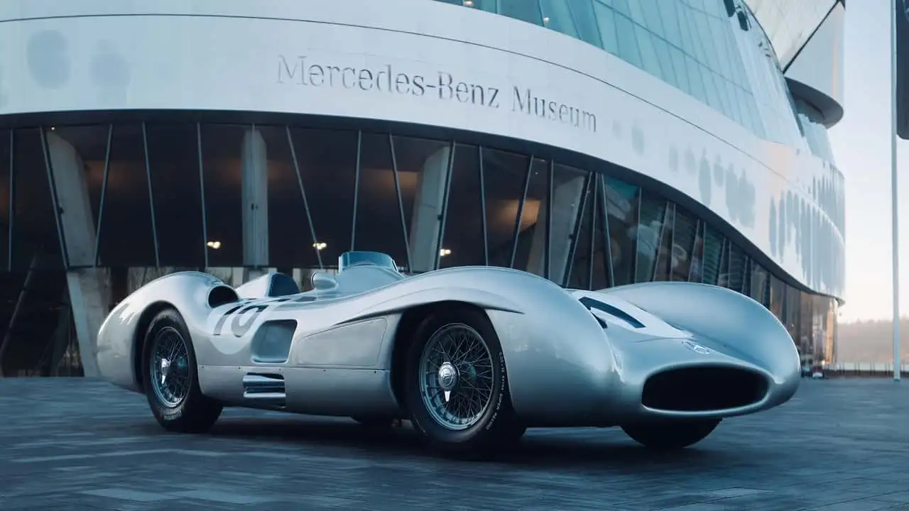 mercedes-benz-w-196-r-stromlinienwagen-von-1954.webp