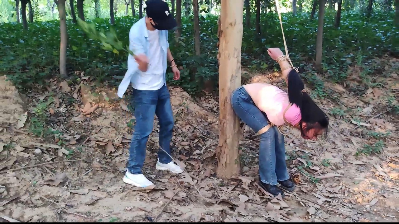 一绳所爱 野外抓捕紫涵.mp4_20240816_185524.387