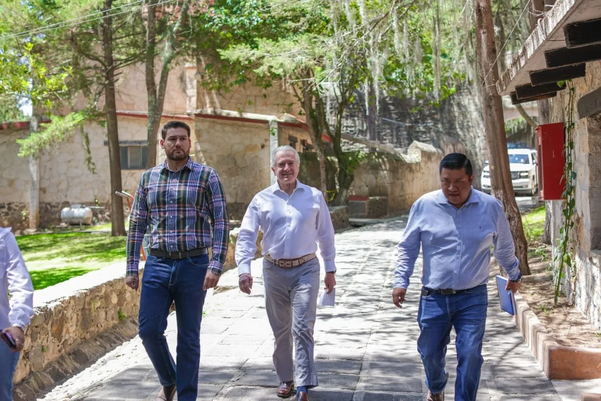 Creel adelanta su campaña, recorre México promoviendo el rescate del país