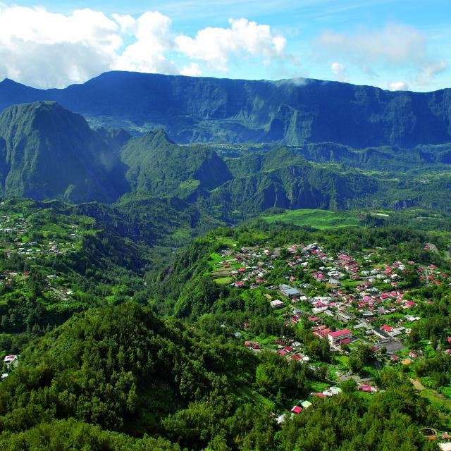 image de la vallée sans la neige ce qui est très rare