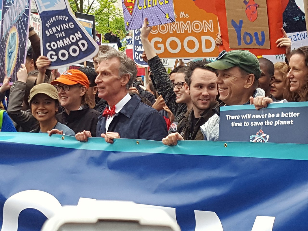 [Image: Bill-nye-march-for-science.jpg]