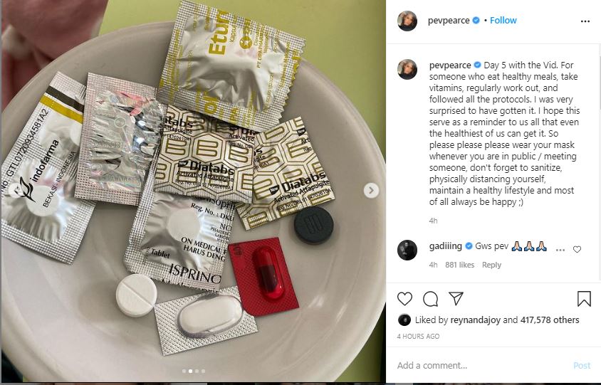 Kabar Pevita Pearce positif Covid-19 ini menyerbak setelah pemeran film ‘Sebelum Iblis Menjemput’ itu mengunggah foto dirinya di Instagram.