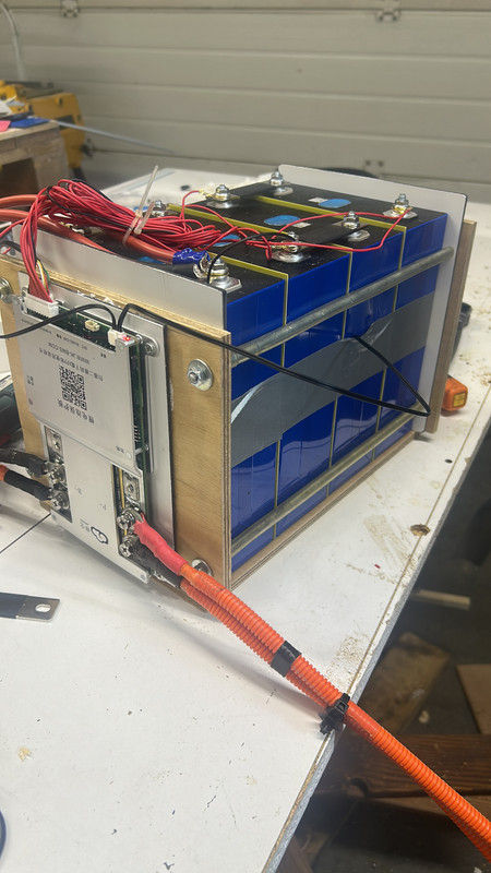 4E09C5B4-7AC1-4C00-8B4C-86B36128649A