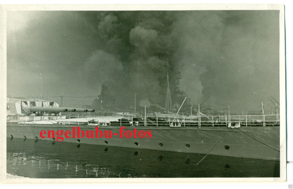 HAFEN TOULON - SCHLACHTSCHIFF STRASBOURG (Novemb