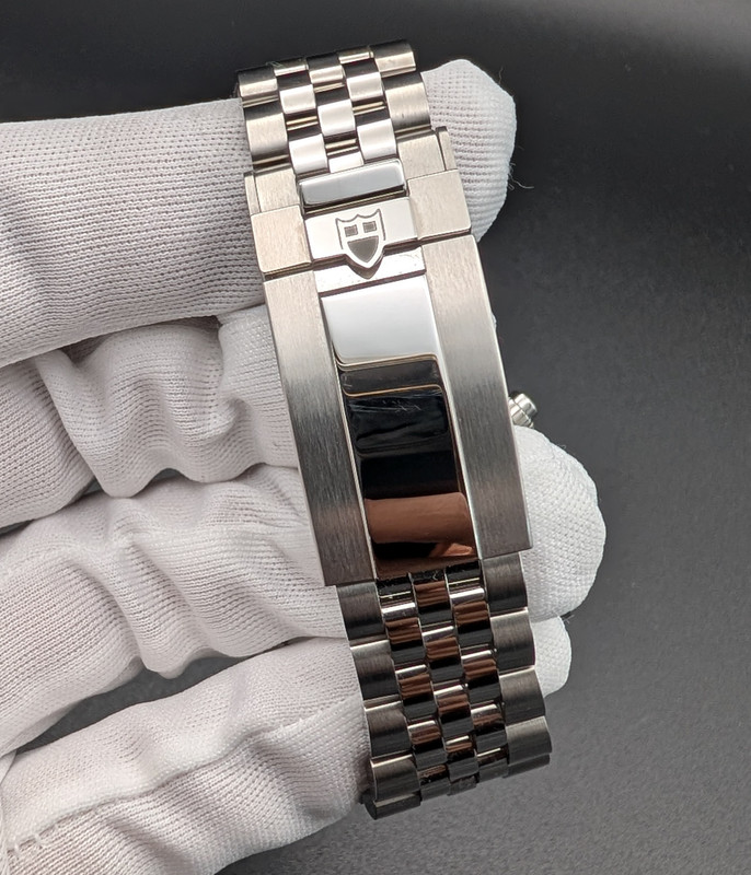 PXL_20250925_021241131