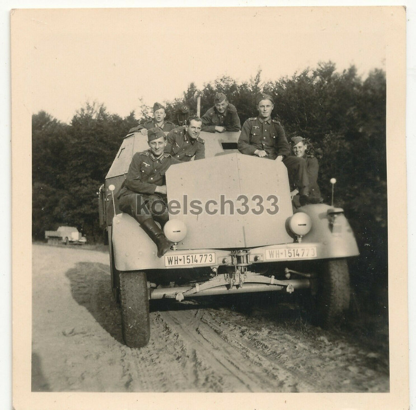 Foto 3,7cm Flak(Sf) auf Panzer Halbkette Sd.Kfz.7-2 in Hoyerswege Pz.Jg.Abt. 291