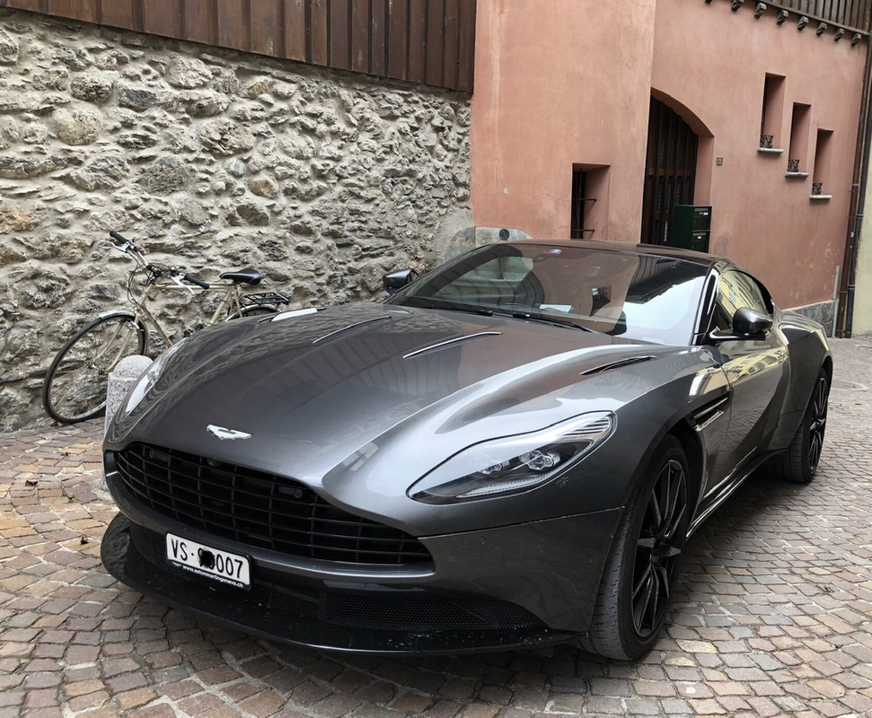 EAE2B2DC-5C4B-4D98-BA17-369DE7501740