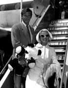 roger-moore-b81