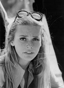 peggy-lipton-b07