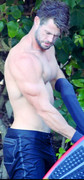 Chris-Hemsworth-superficial-guys-18