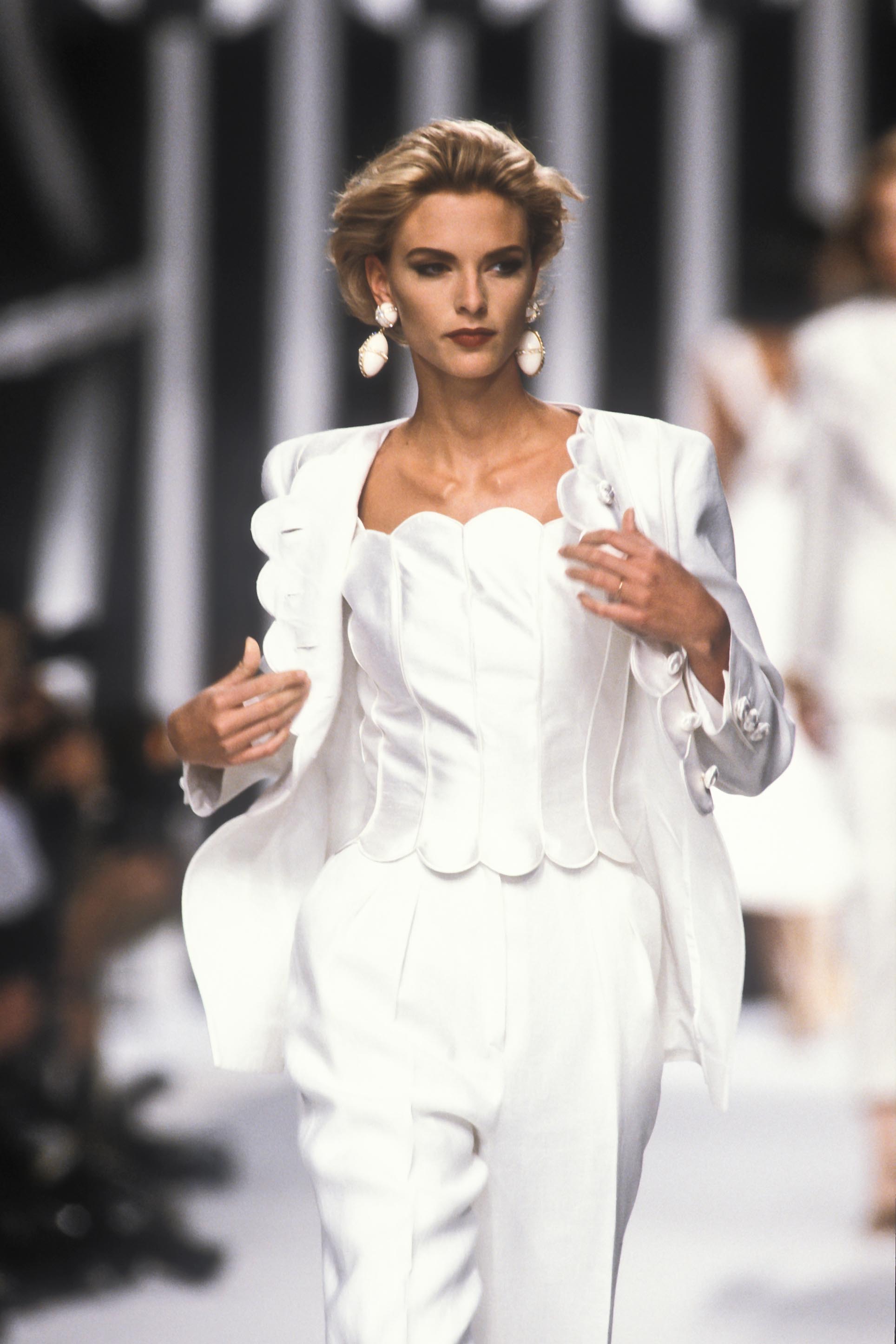 Fashion Classic: V A L E N T I N O Spring-Summer 1992 | Page 2 ...