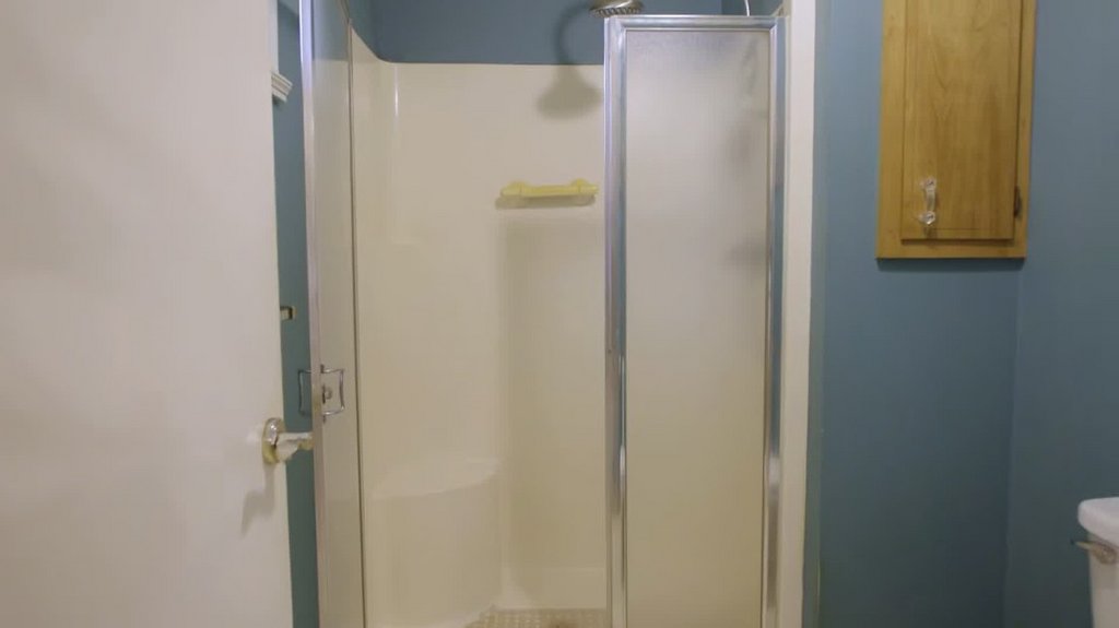 [Image: etj4chg140us.jpg]