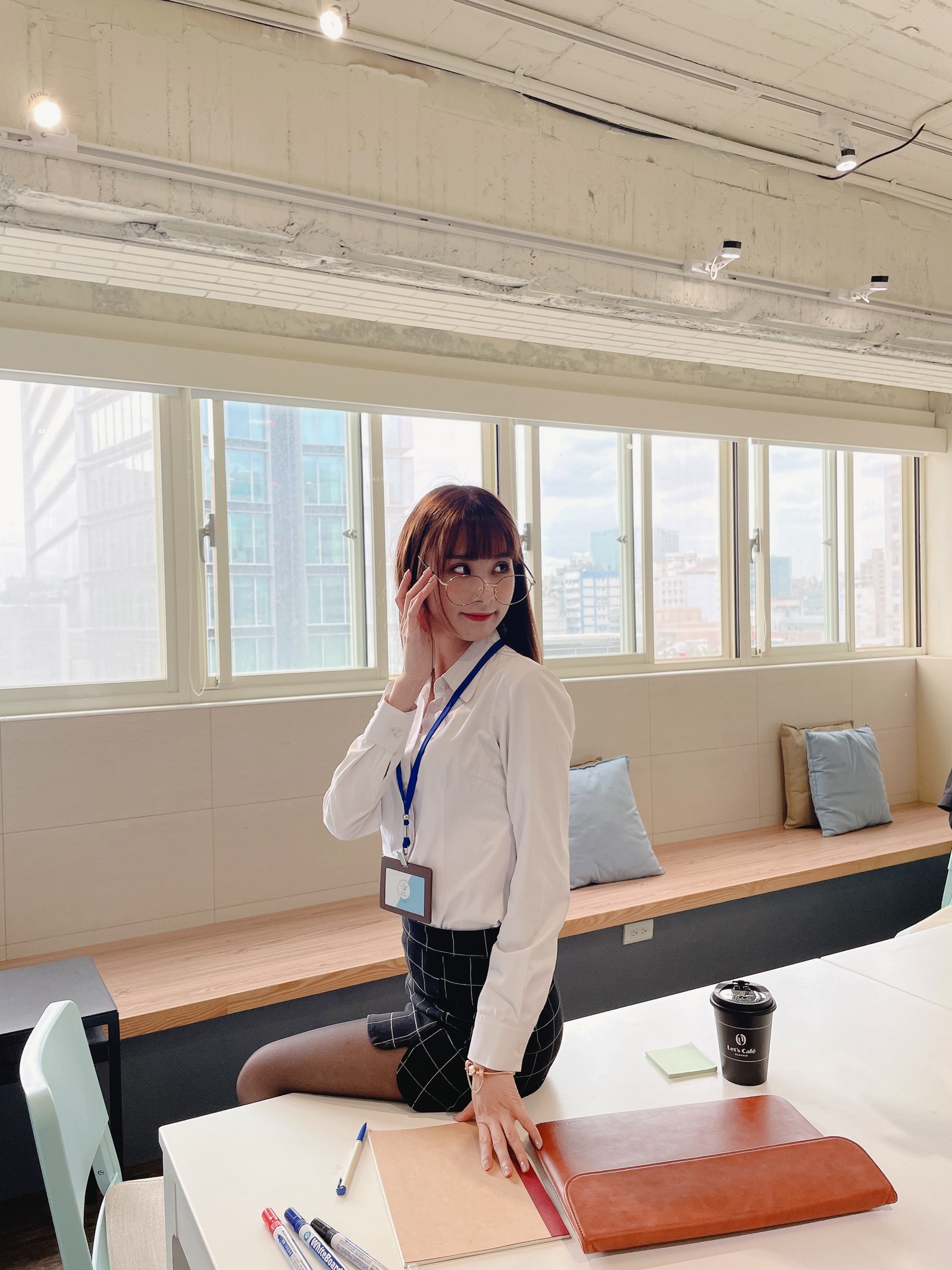 泥泥汝 OL 女郎 B 主题 写真＋视频合集｜高人气职业风作品（350P｜12V｜840MB）插图7