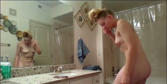 [Image: Voyeur11085123752.jpg]