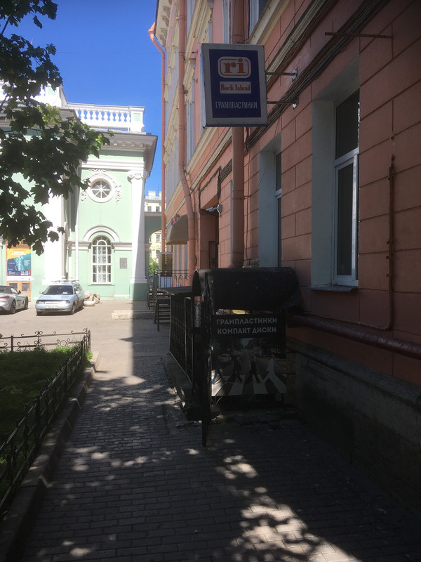 AEB3AD15-5FEB-4884-BB85-9C401663E6C2