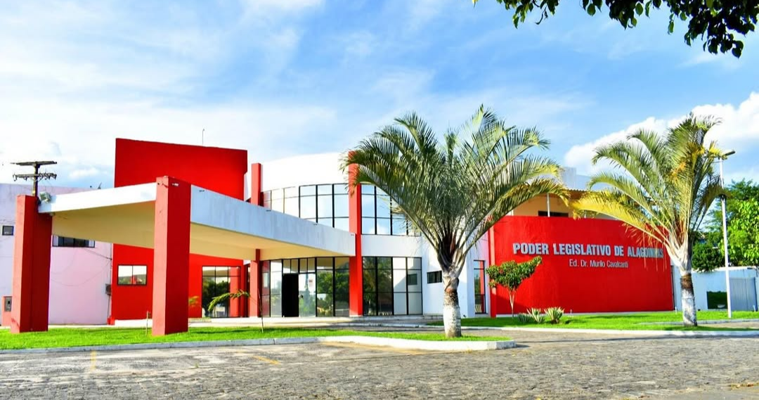 Demissão, Insinuações e Poder: os Bastidores de uma Câmara em Conflito 