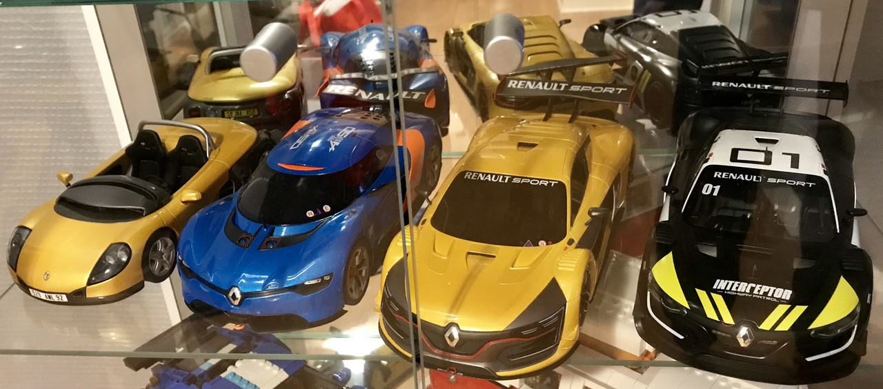 85C8C304-9949-403C-BAC4-70903ABBF75B