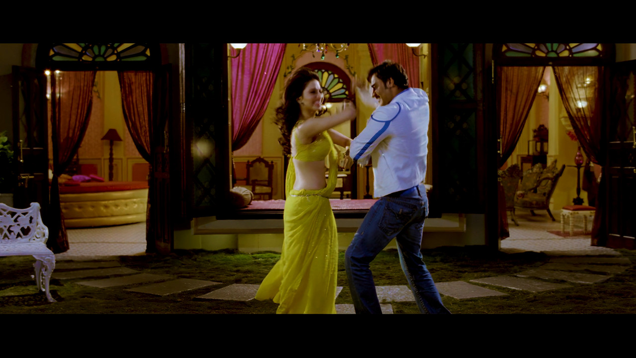 [Image: Tamanna-Hot-Song-From-Himmatwala-Taki-O-...-21-55.jpg]