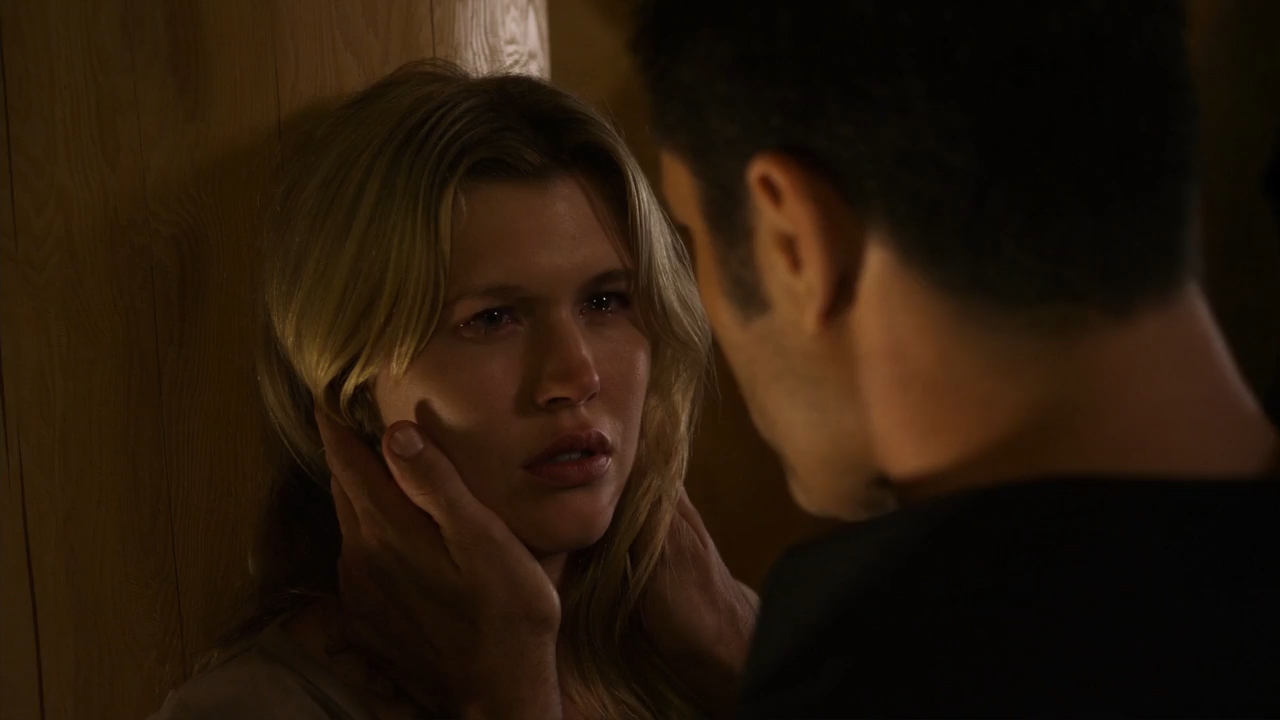 Embrace of the Vampire 2013 BluRay [Hindi + Tamil + English] 480p, 720p ESub Screenshot