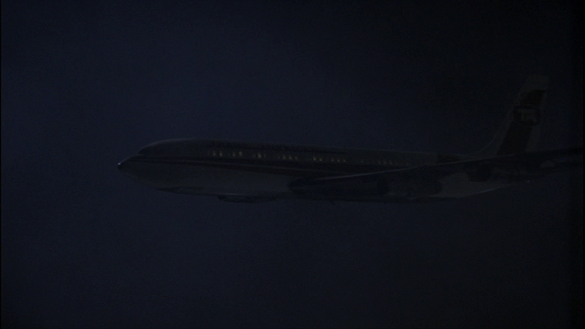 Airplane! [1980] [DVD5] [HD] [LATINO] [NTSC] [1FICHIER] Captura 5