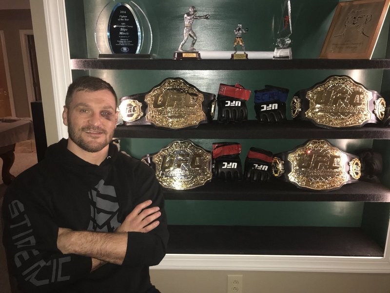 Стипе Миочич: UFC ме карат да чакам Джон Джоунс