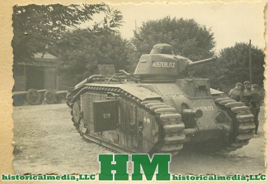 2WK FOTO -BEUTE FR. B-1 PANZER -ARSENAL MABLY BE