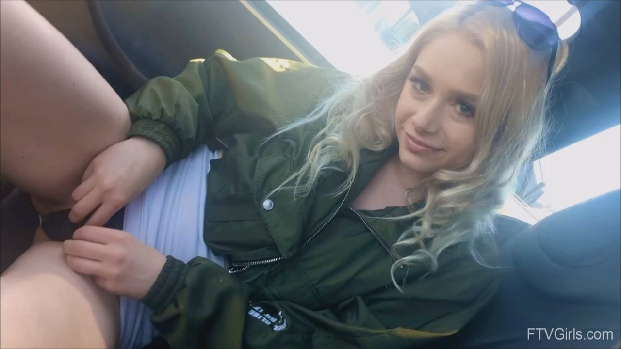 Scarlett.Shes.Sexier.Than.Ever.mp4_20230618_094214.187