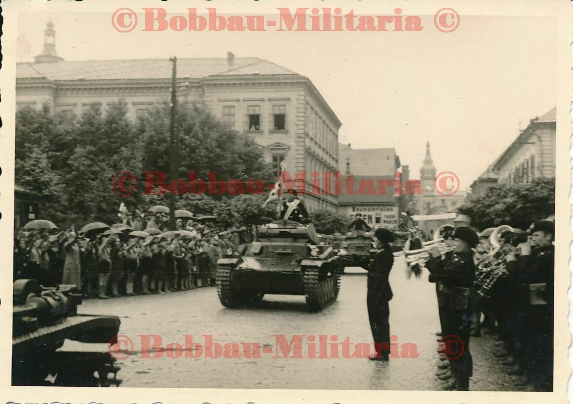 Jägerndorf Krnov Stadt Parade Panzer-Regiment 31 Tschechien Sude