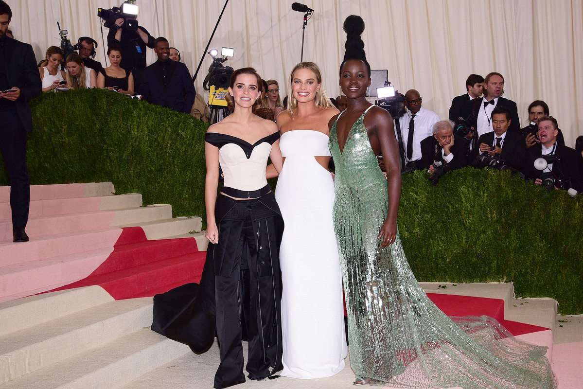 emmawatson-updates.com (343)