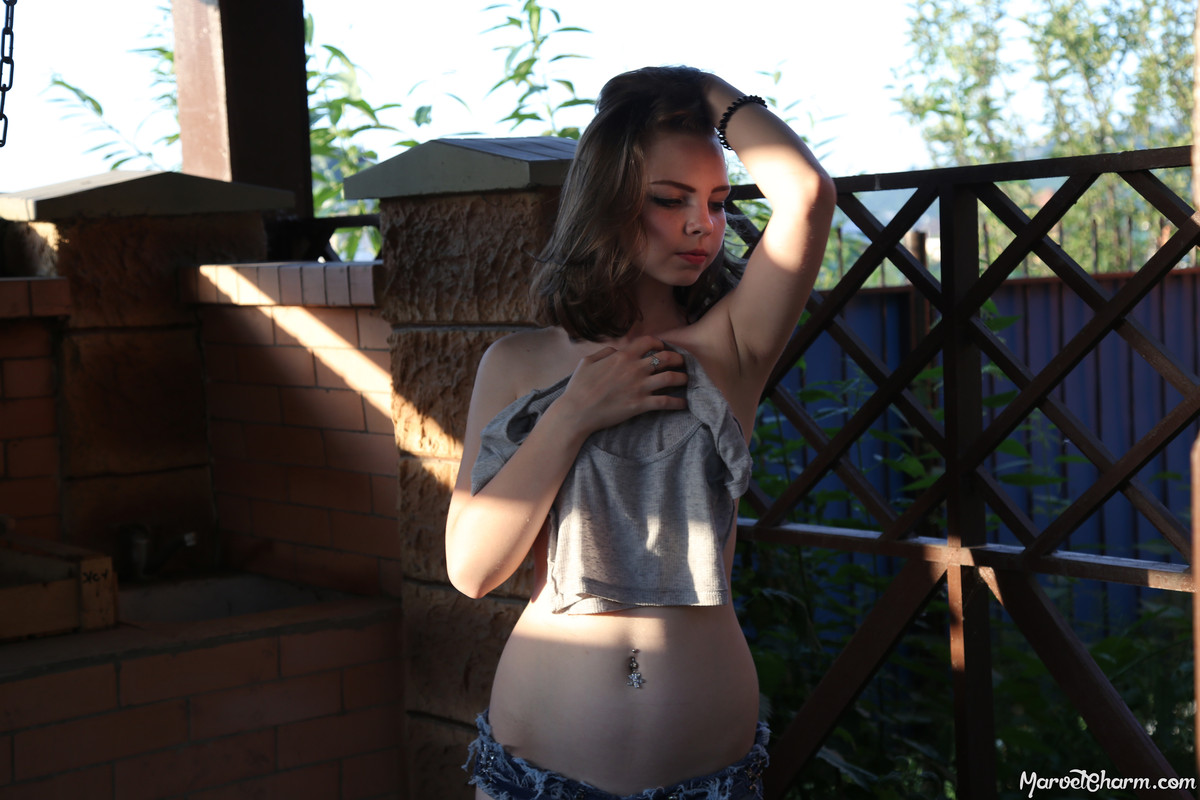 MarvelCharm_Rebecca-Backyard-022