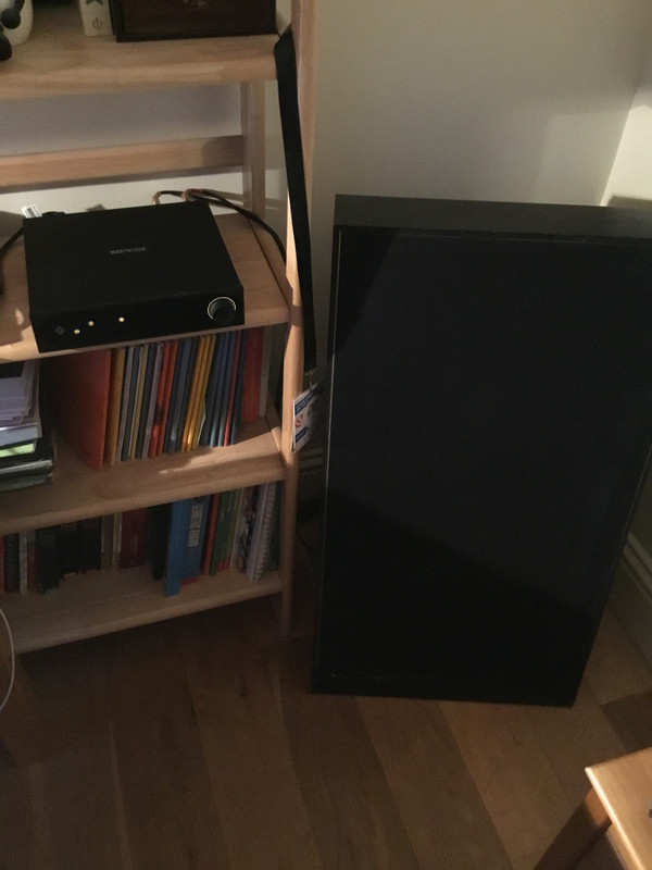meridian m1 speakers