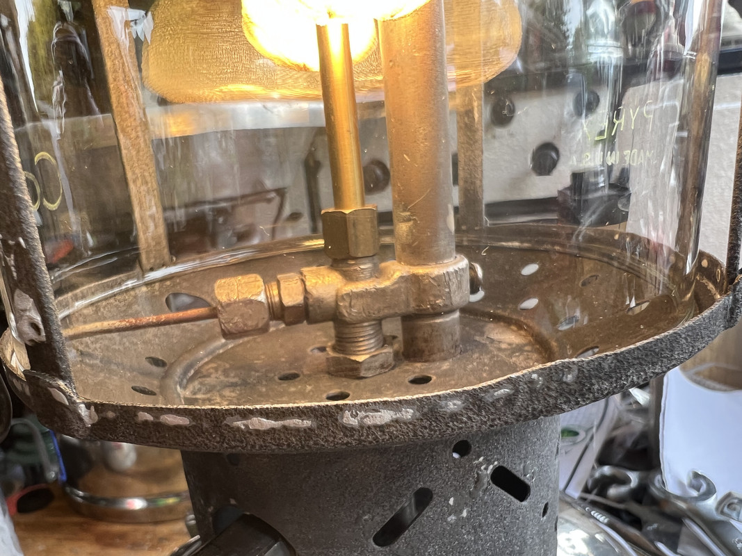 C8B8285A-0269-4DD5-93D2-D32995F61271